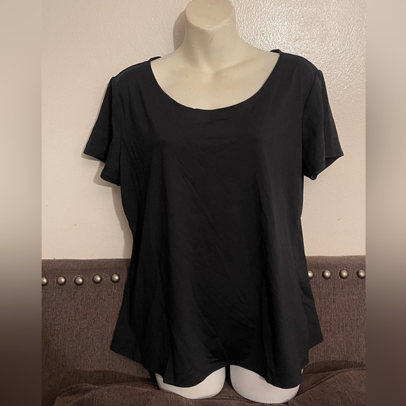 🚨NWT NOTATIONS Women's Solid Nylon Spandex
Short Sleeve Top - Picture 3 of 3